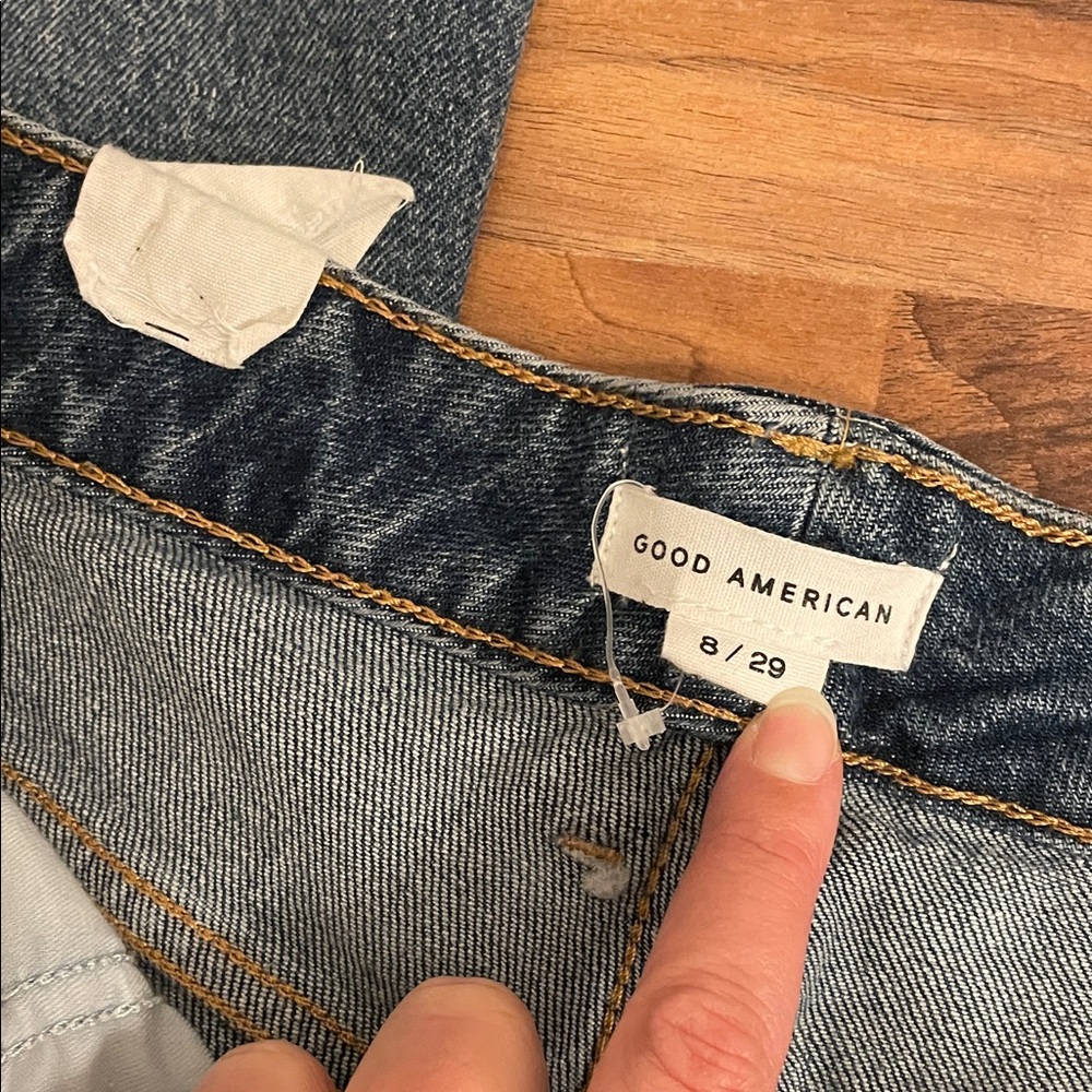 NWT Good American Good Ease Relaxed Blue Jeans